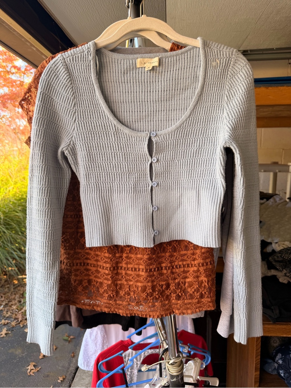 Light blue Ribbed Button-Front Crop Cardigan - Women - Picture 1 of 3